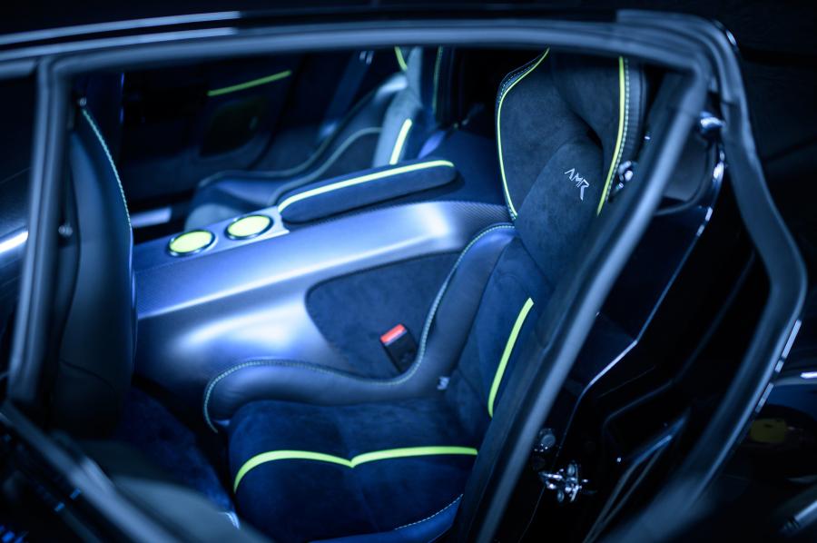 Интерьер Aston Martin Rapide AMR 2019 года  (JP) (фото 6 из 16)